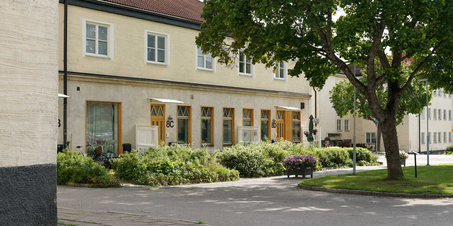 Flerfamiljshus med radhuskänsla i Salabacke, Uppsala.